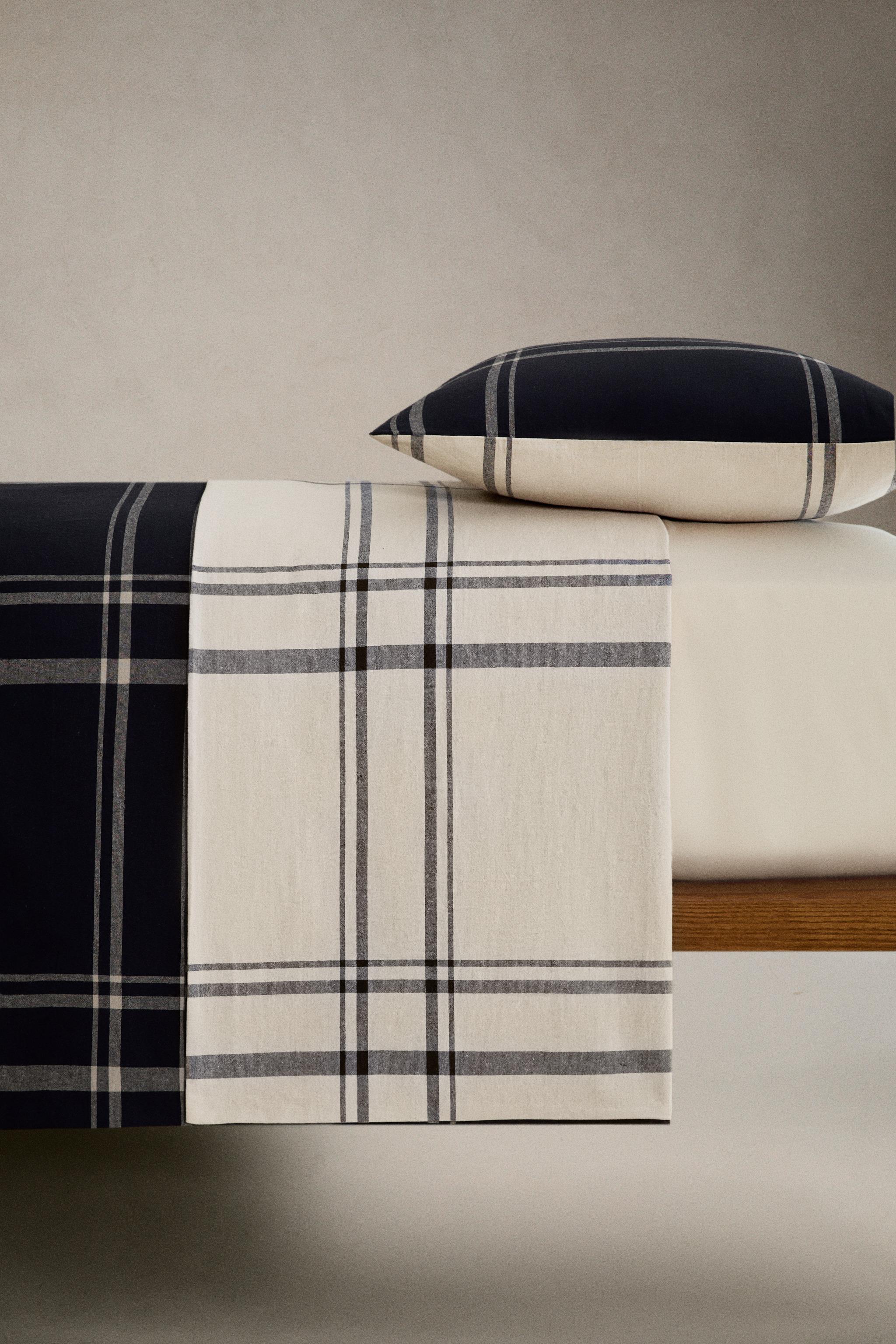 REVERSIBLE CHECK DUVET COVER